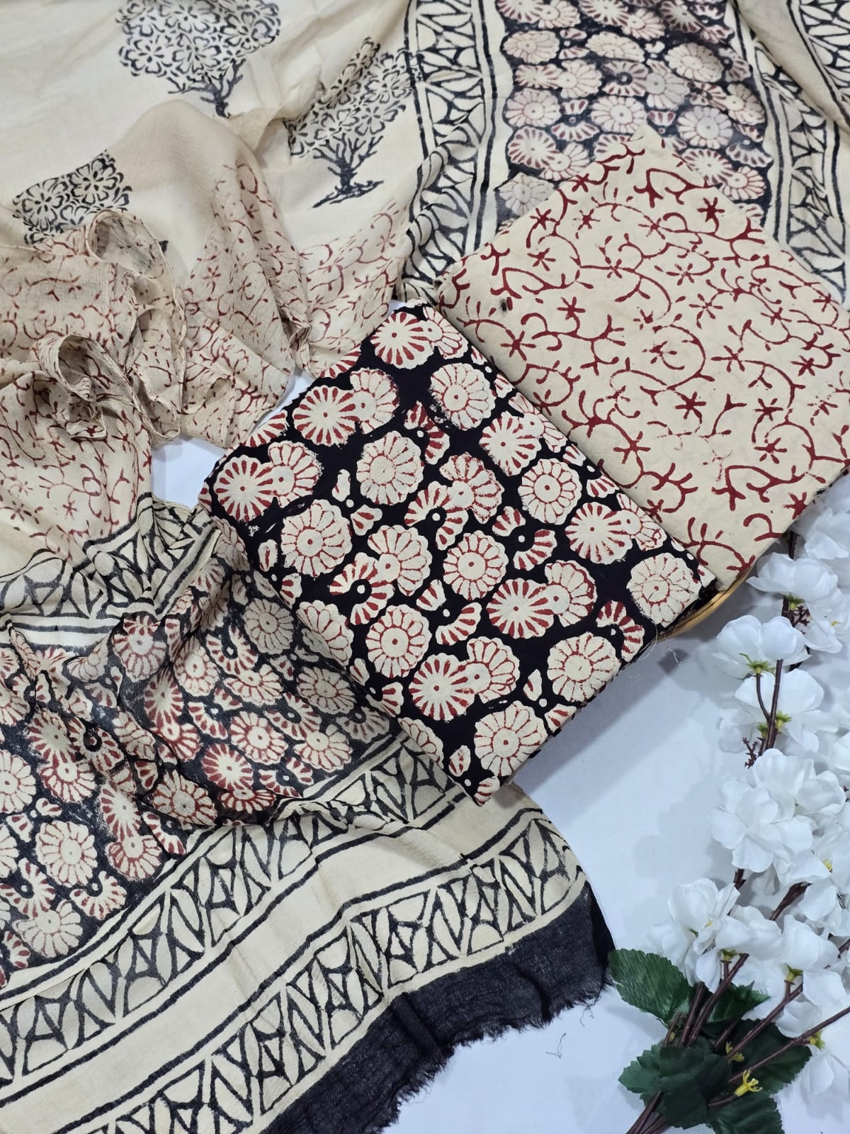 Everyday Peach Cotton Suit Set with Chiffon Dupatta - Festive Print