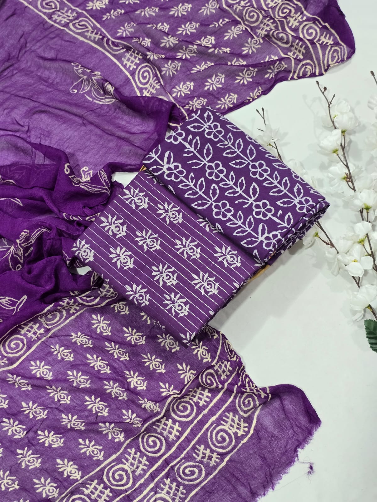 Contemporary Purple Cotton Suit Set with Chiffon Dupatta - Subtle Motif