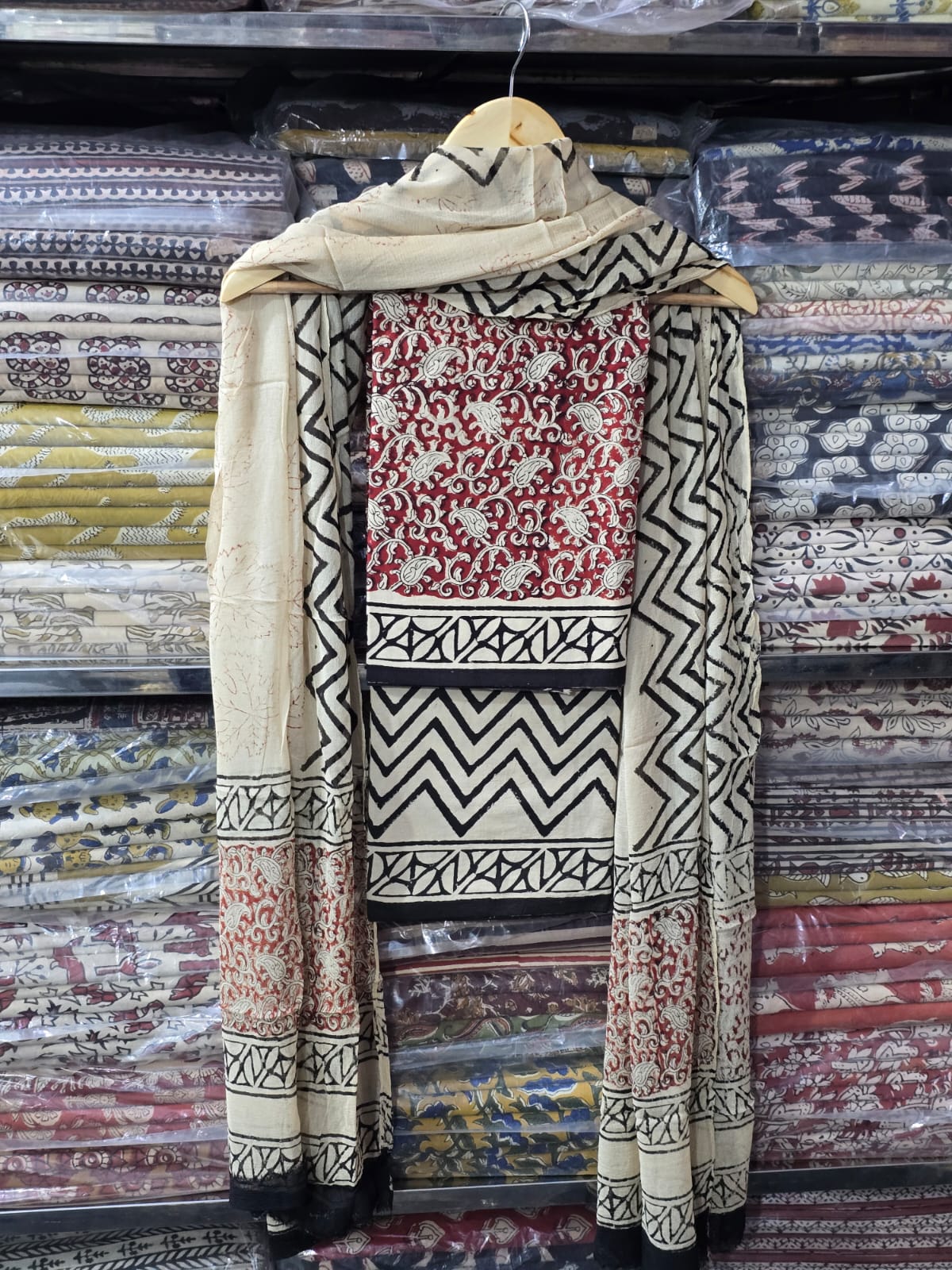 summer breeze cotton suit with chiffon dupatta