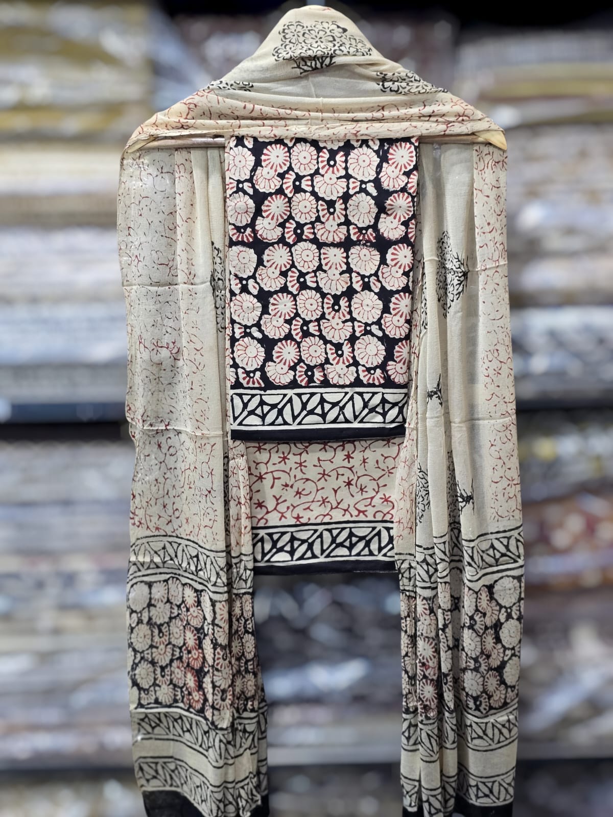 daily comfort cotton suit with chiffon dupatta
