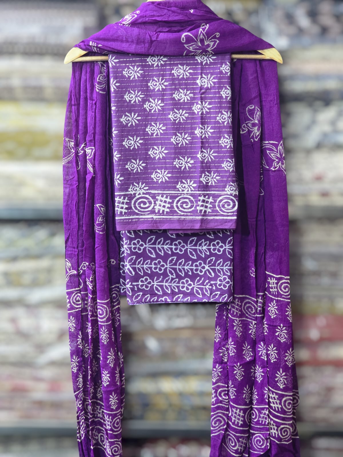 stylish cotton suit with chiffon dupatta