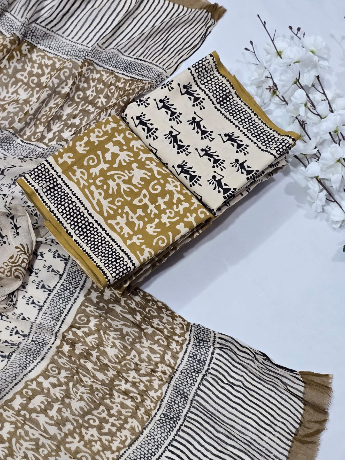 Contemporary Cream Cotton Suit Set with Chiffon Dupatta - Booti Print