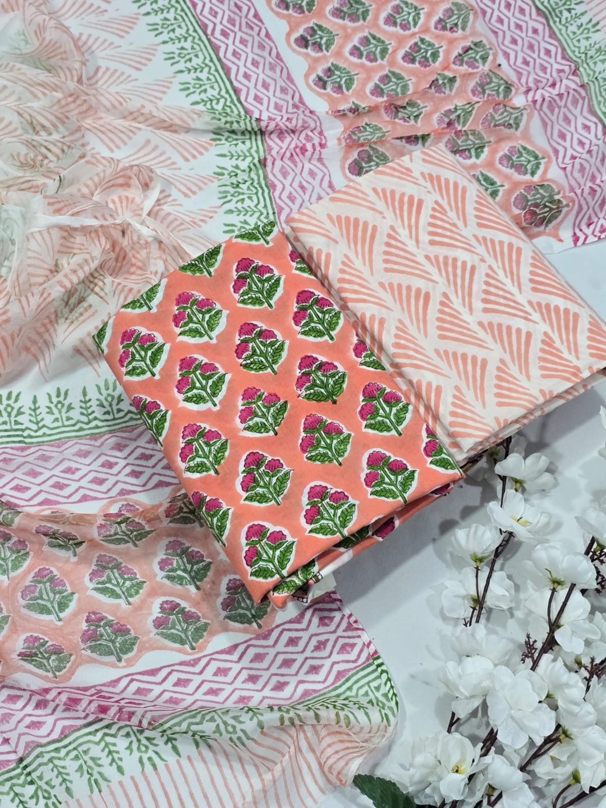 Elegant Green Cotton Suit Set with Chiffon Dupatta - Daily Wear Print